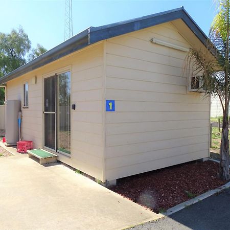 Moonta Bay Cabins Port Moonta Exterior photo