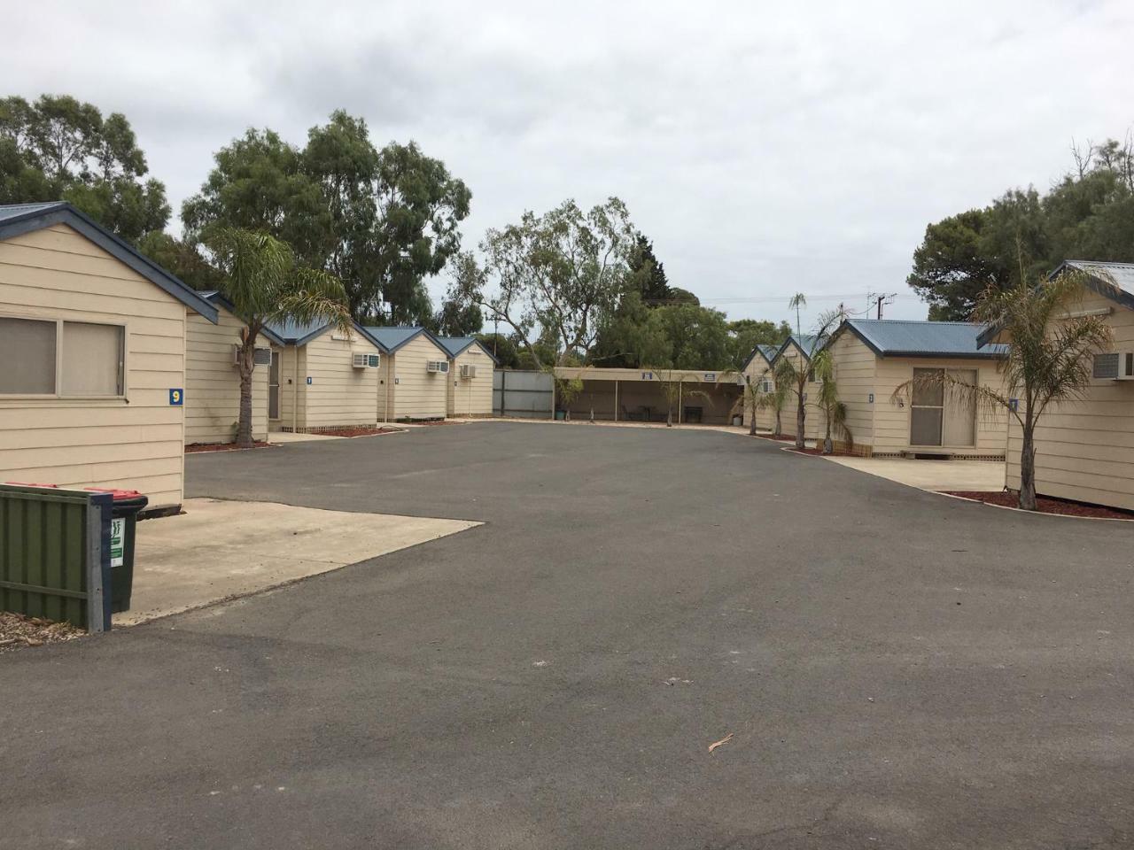 Moonta Bay Cabins Port Moonta Exterior photo