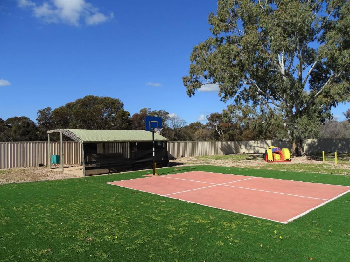 Moonta Bay Cabins Port Moonta Exterior photo