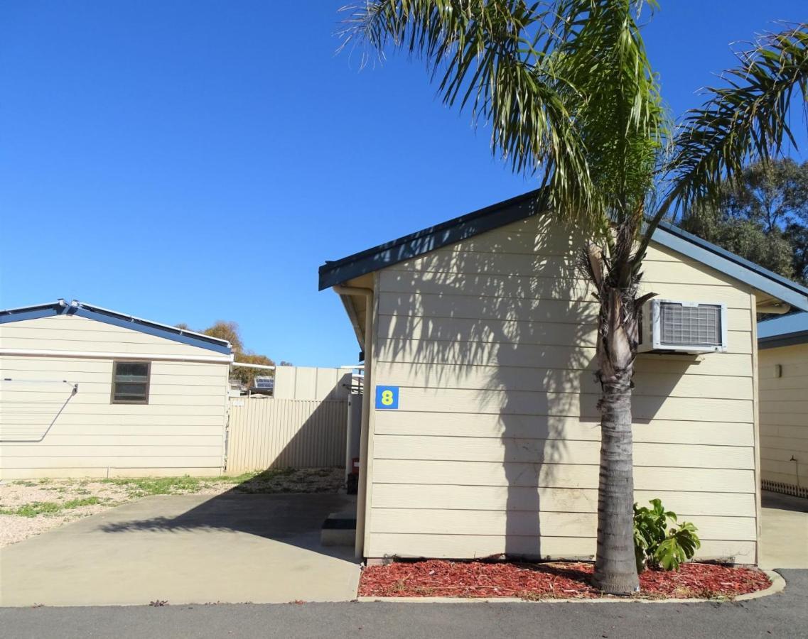 Moonta Bay Cabins Port Moonta Exterior photo